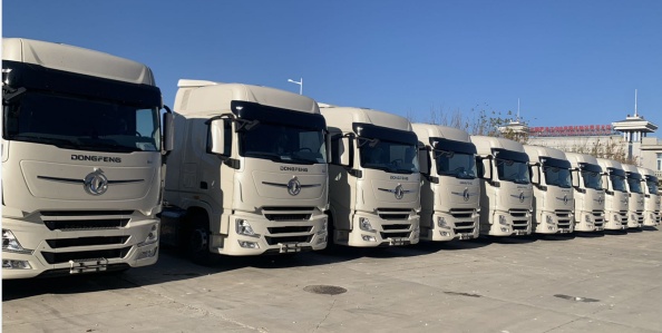 Тягач dongfeng 4x2